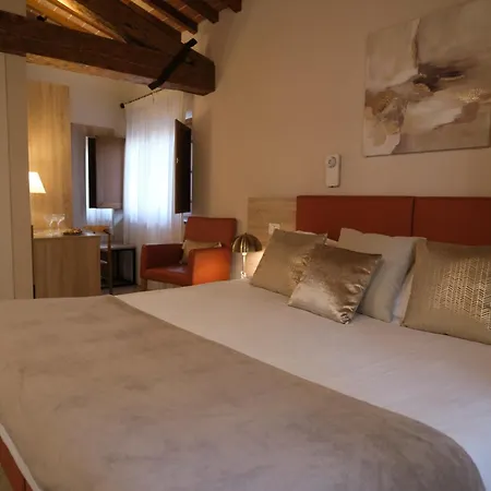 Hotel Palazzo Borghini - Gruppo Estella 4*