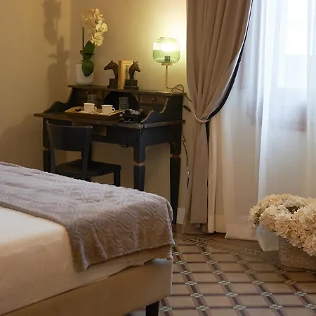 Palazzo Borghini - Gruppo Estella Отель