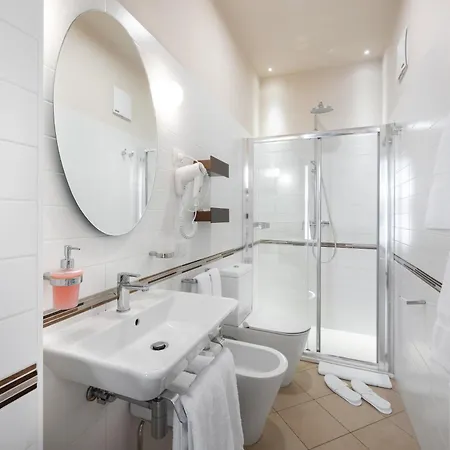Palazzo Borghini - Gruppo Estella 4*